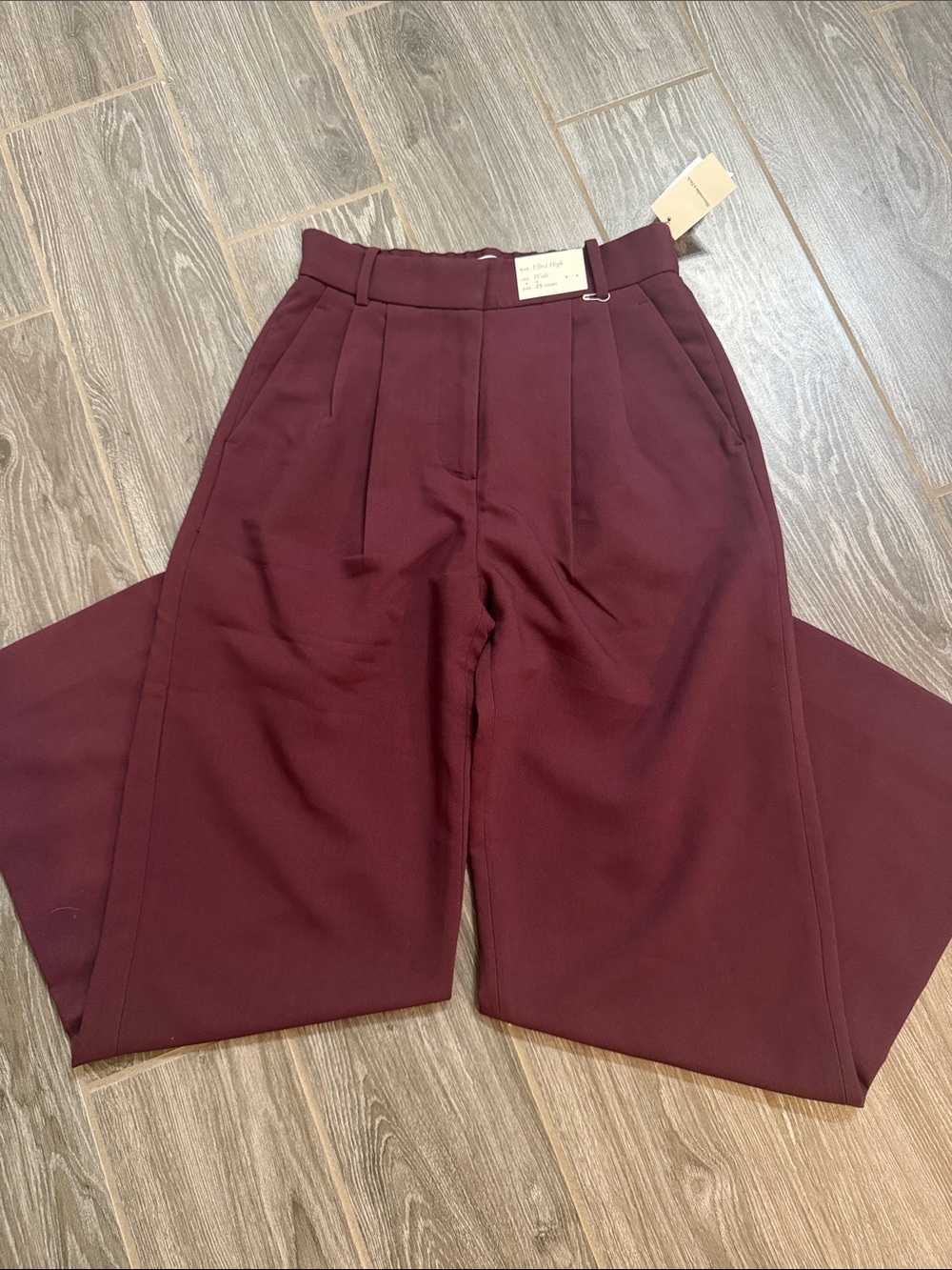 NWT Abercrombie Sloane Ultra high Waist Wide Leg Trouser Pant Burgundy 25 Short
